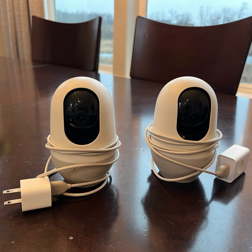 Nooie White Security Cameras with Cables